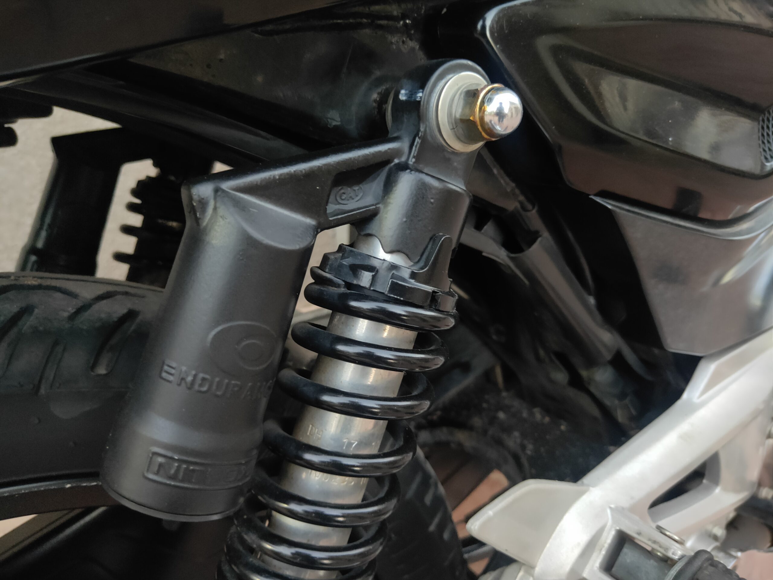 Adjustable Rear Shock Absorber